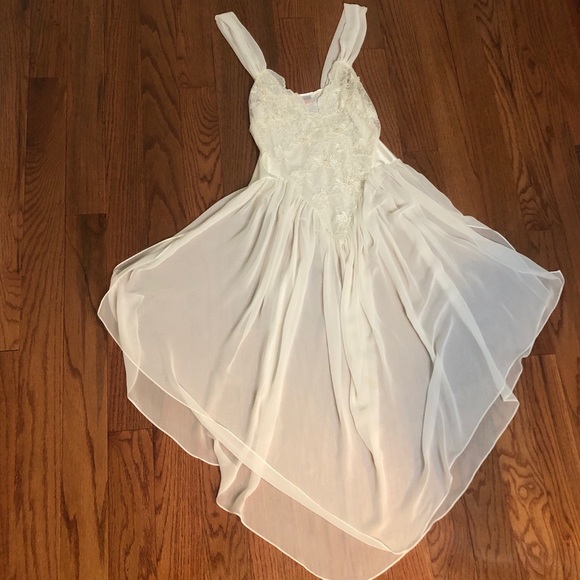 Lingerie Cacique Other - Lingerie Cacique Sheer White Chemise w/Beading